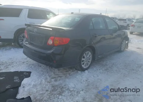 2010 Toyota Corolla S z USA, uszkodzony, nr VIN 2T1BU4EE8AC469465